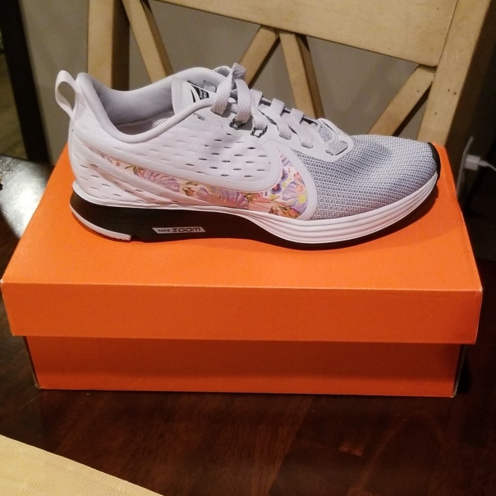 *New* Nike Zoom Strike
